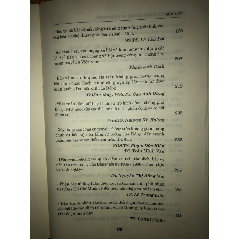 Bảo vệ nền tảng tư tưởng của Đảng, đấu tranh phản bác các quan điểm sai trái, thù địch  694438