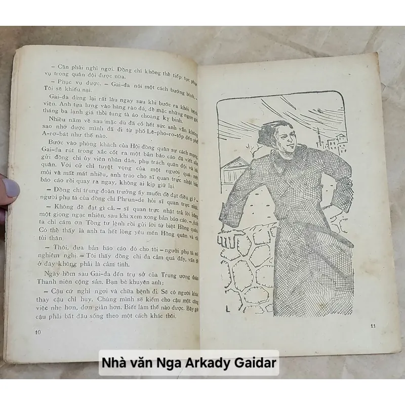 NXB Kim Đồng - nhà văn Nga Arkady Gaidar (tranh vẽ minh họa) 706904