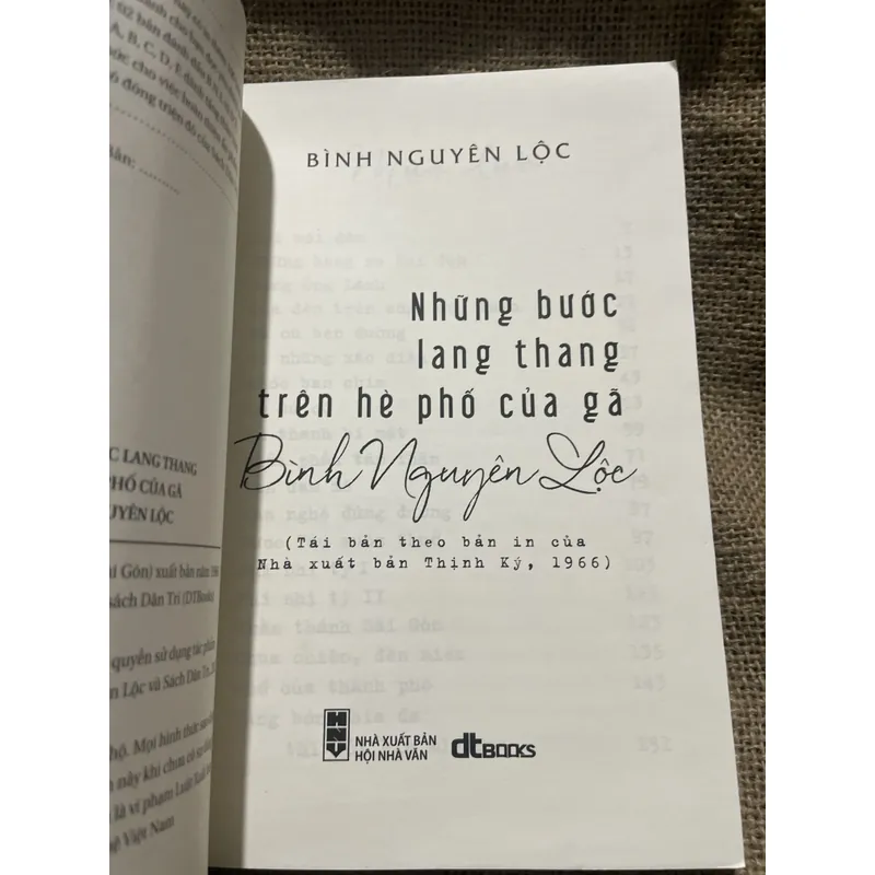 Những Bước Lang Thang Trên Hè Phố Của Gã Bình Nguyên Lộc  712419