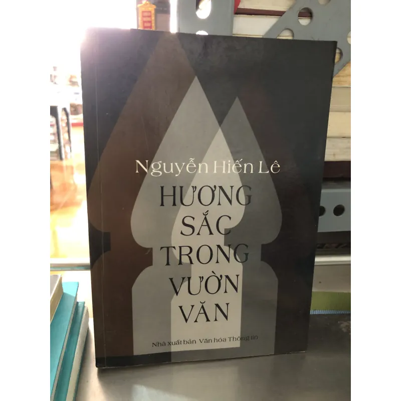 Hương sắc trong vườn văn 977693