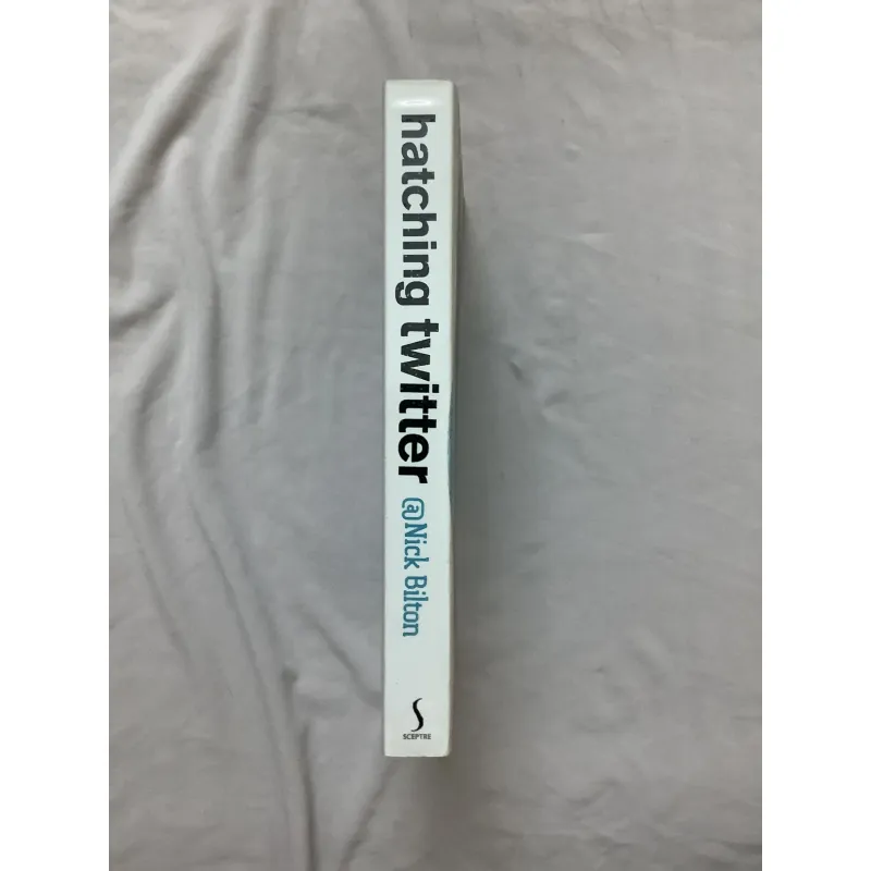 Hatching Twitter 697998