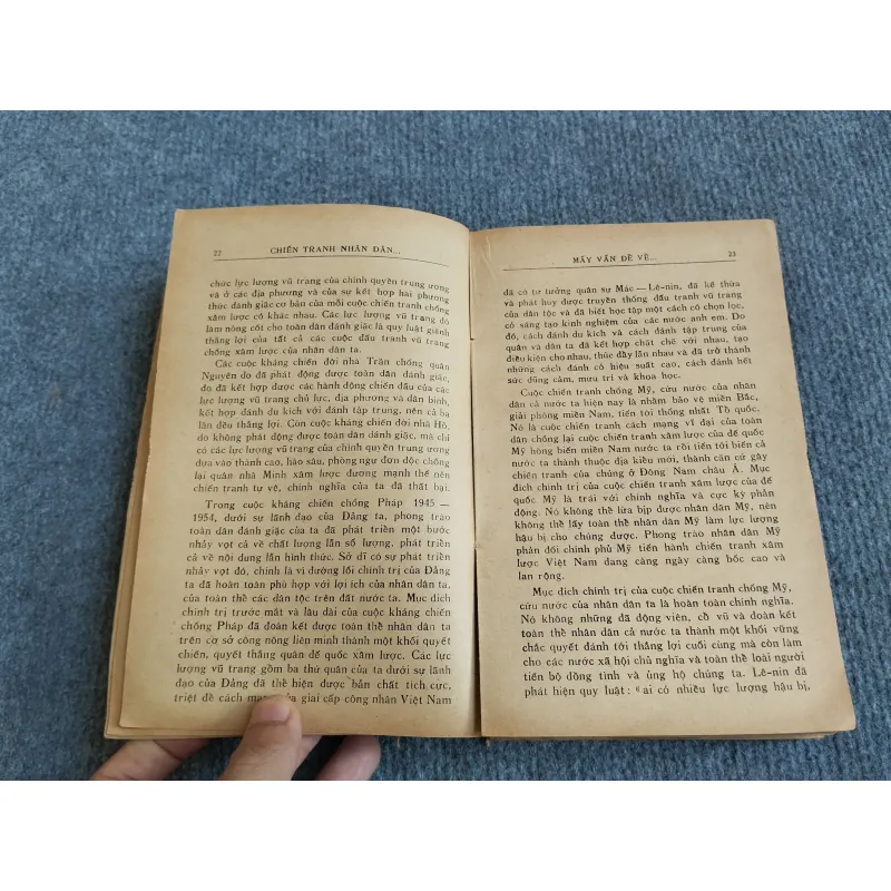 CHIẾN TRANH NHÂN DÂN QUỐC PHÒNG TOÀN DÂN TẬP HAI - ĐẠI TƯỚNG VĂN TIẾN DŨNG 568101