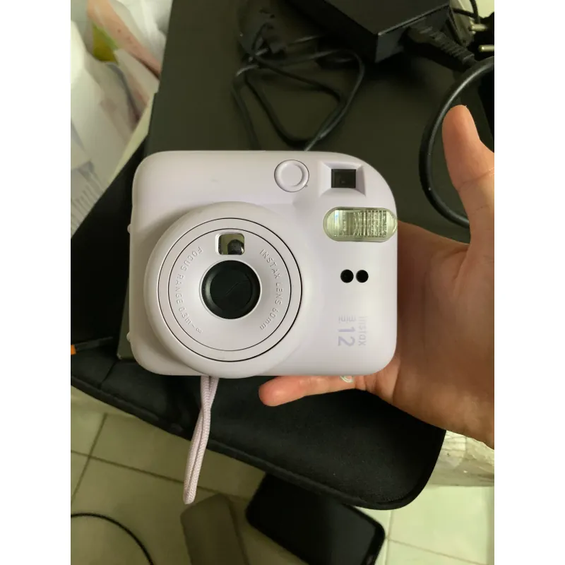 Máy chụp hình Instax Mini 12 tím compact, đẹp, mới 90% 784882