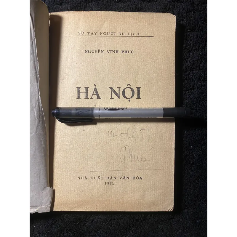 [ chữ ký] Hà Nội do nhà nghiên cứu Nguyễn Vinh Phúc biên soạn 1037306