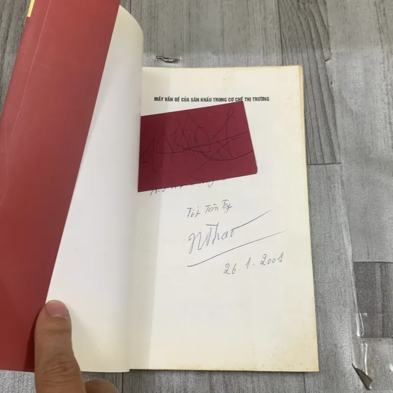 Mấy vấn đề của sân khấu trong cơ chế thị trường - ngô thảo. Có chữ ký tặng. 1a2 1040550