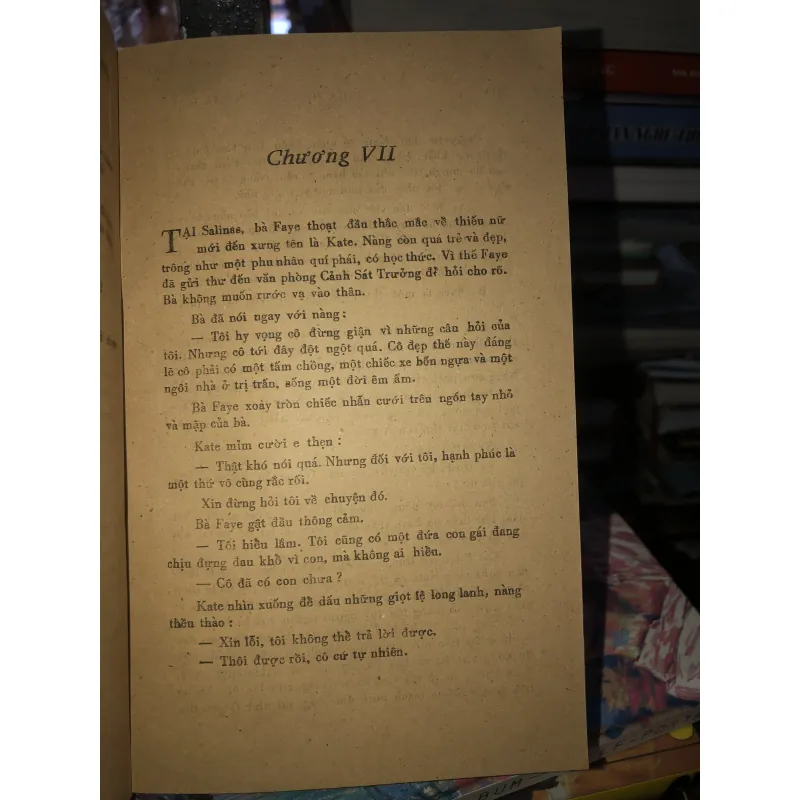 Phía đông vườn địa đàng - John Steinbeck 976188