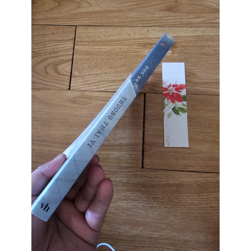 Bến xe - Thương Thái Vi
38k (bìa 76k) 460105
