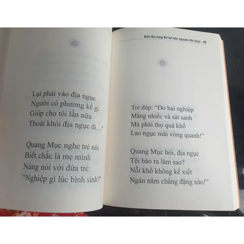 Sách Kinh Địa Tạng Bồ Tát Bổn Nguyên Thi Hóa Trọn Bộ 680672