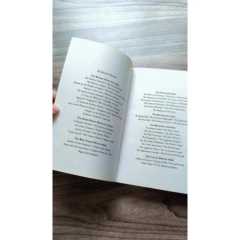 Marston, Edward Marston Edward - The Foxes of Warwick: An action-packed medieval mystery 723007