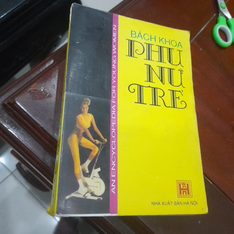 BÁCH KHOA PHỤ NỮ TRẺ, công trình của tập thể tác giả Tiệp Khắc 302009