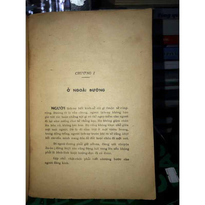 Người lịch sự - phép xã giao và ăn mặc theo đời sống mới - Phạm Cao Tùng 784543