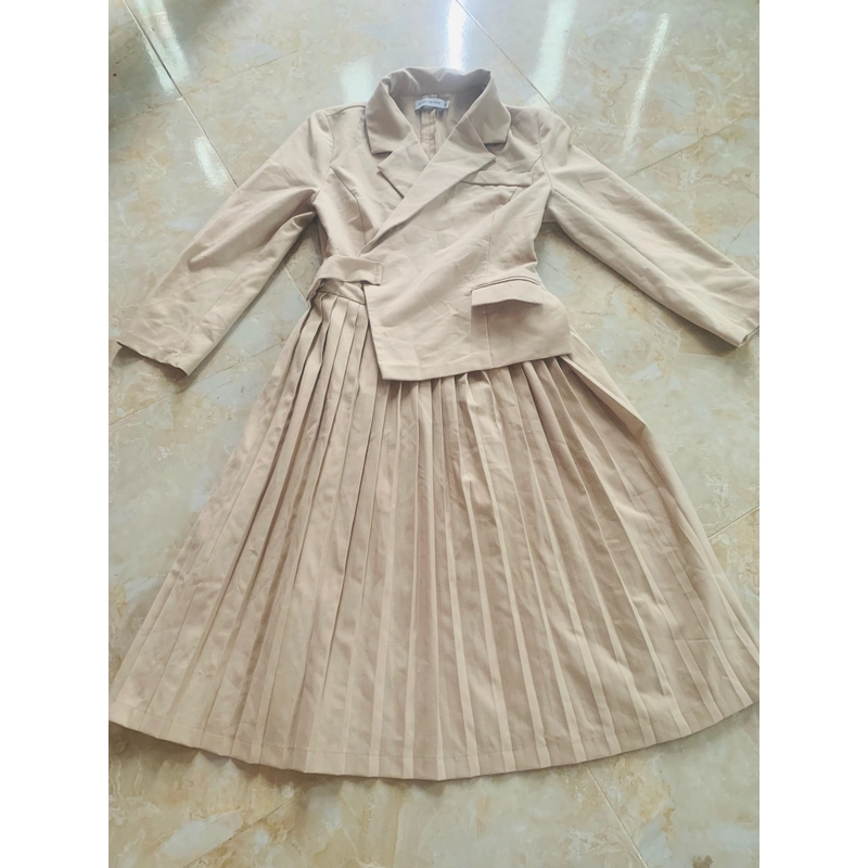 Đầm size S , SM bon chen đc  442624
