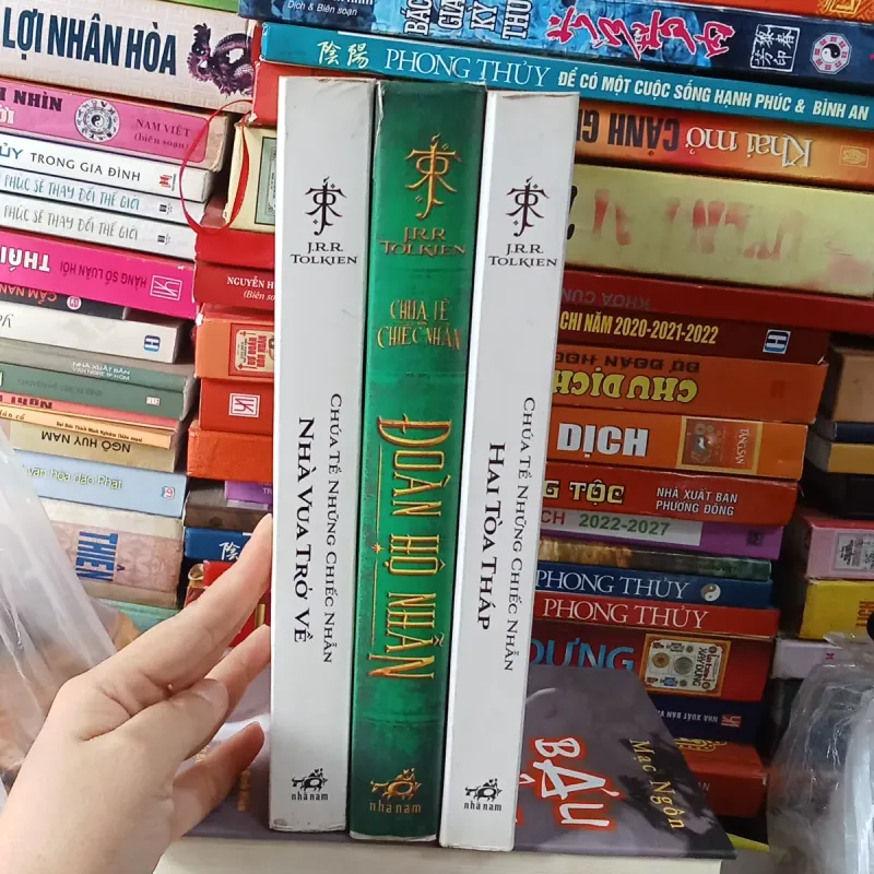 Chúa Tể Những Chiếc Nhẫn - J.R.R.Tolkien  971174