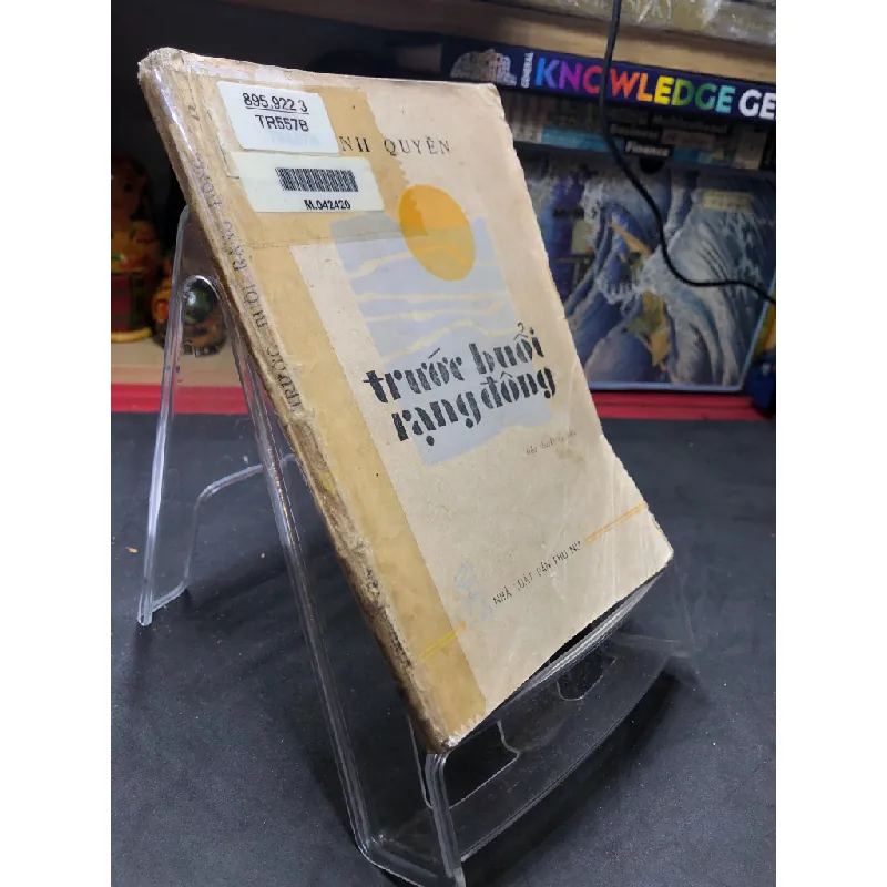 Trước buổi rạng đông 1986 tiểu thuyết tư liệu mới 50% ố bẩn rách bìa Vĩnh Quyền HPB0906 SÁCH VĂN HỌC Blogmeo21025 578484