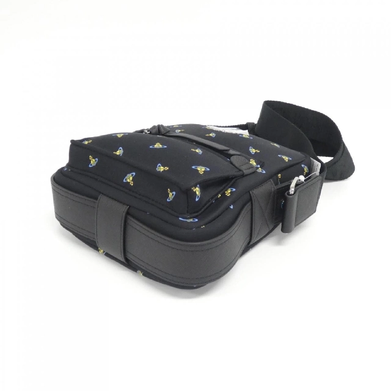 【Sản phẩm mới】Túi đeo vai Vivienne Westwood 4803000BU 613963