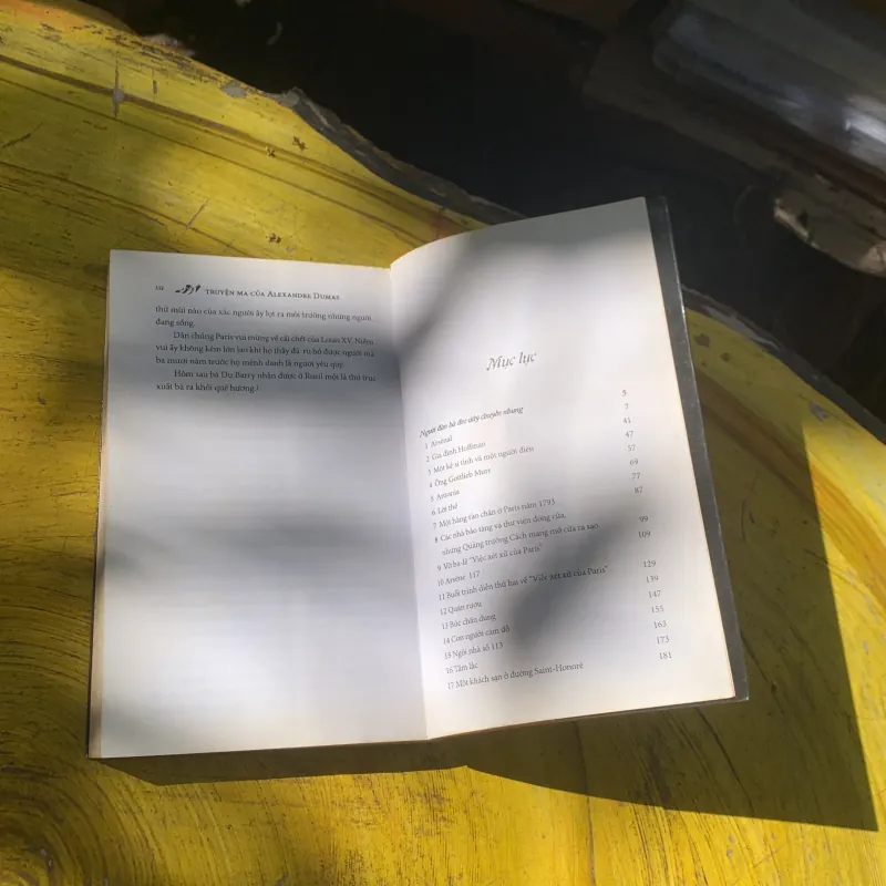 COMBO QUỶ ÁM & NGƯỜI ĐÀN BÀ ĐEO DÂY CHUYỀN NHUNG  783383