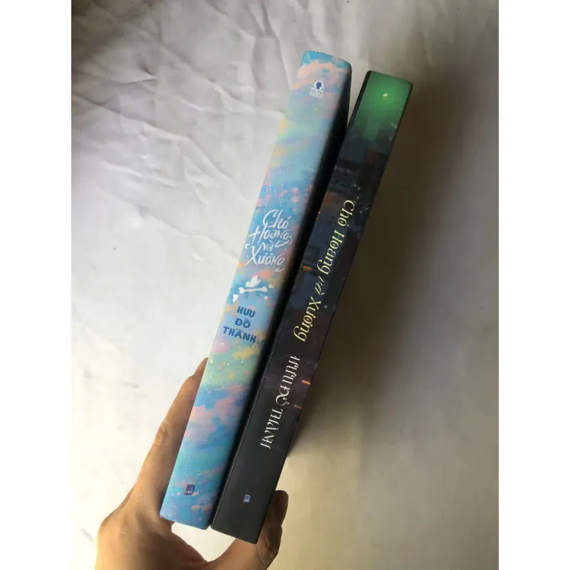 Chó Hoang Và Xương - Hữu Đồ Thành 1007340