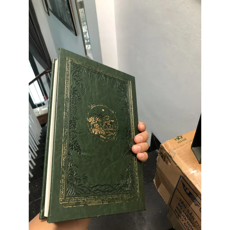 Chuyện Rừng Xanh bìa da Nhã Nam - còn nguyên hộp - sách đẹp 674020