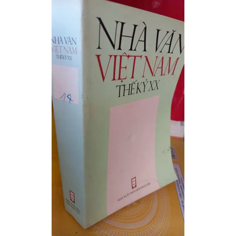 nhà văn việt nam thế kỷ 20 928739