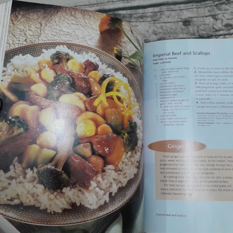 Phillsbury- One Dish Meals Cookbook- 300 Recipes for Casseroles, Skillet, Slow Cook meals 785346