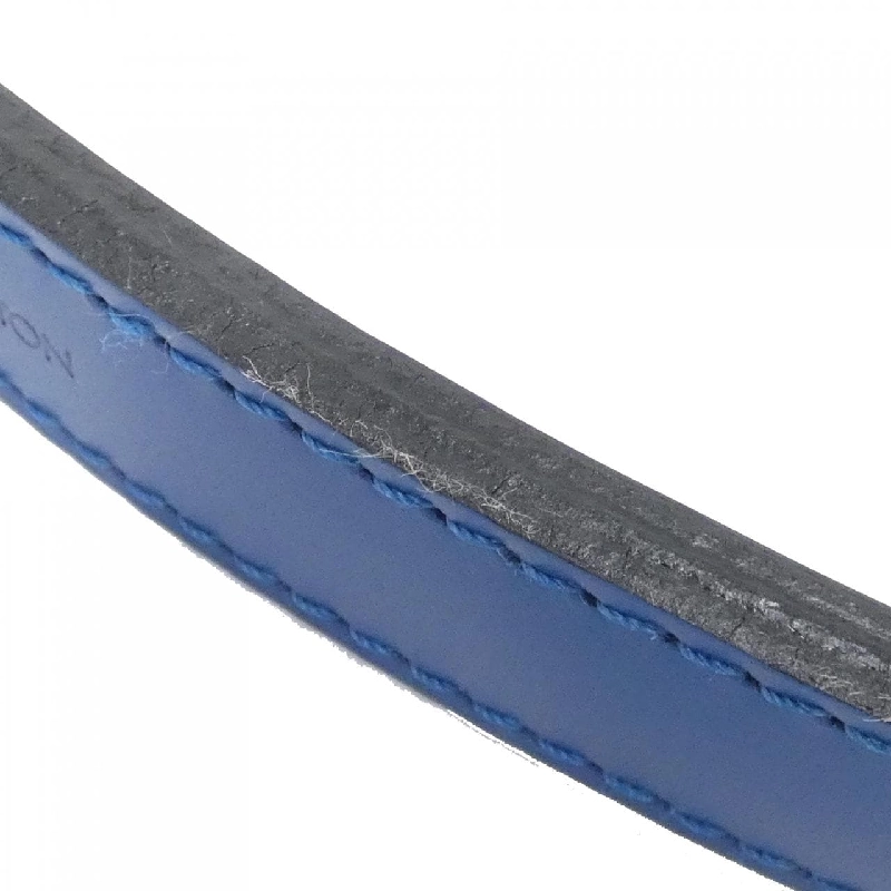 Túi đeo vai Louis Vuitton Epi Petit Noé M44105 610955