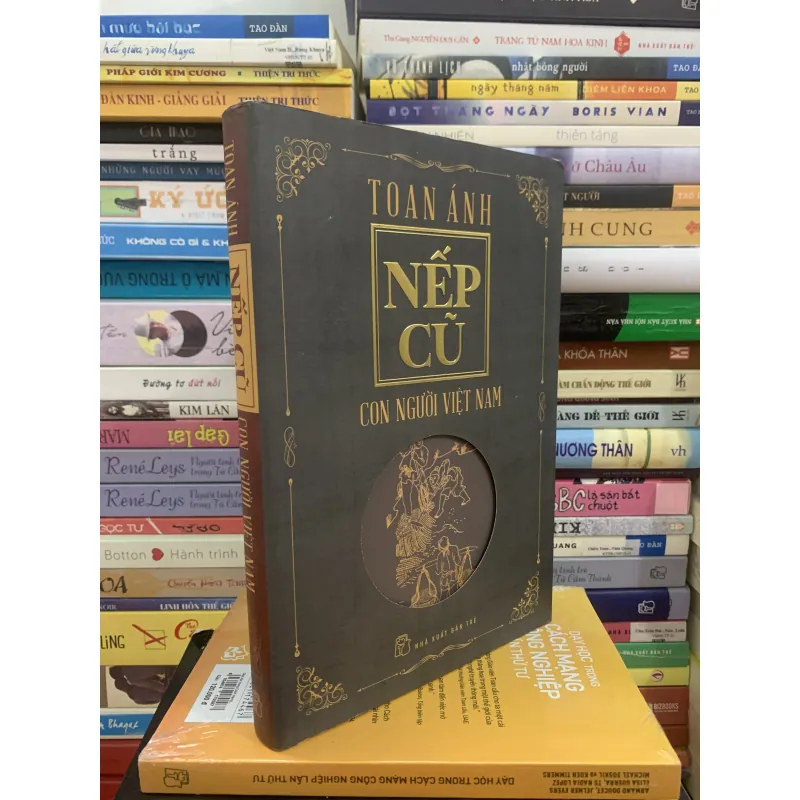 Nếp cũ con người Việt Nam  992393