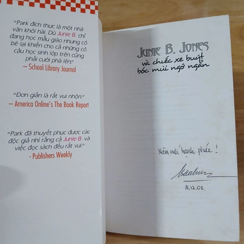Junie B.Jones Và Chiếc Xe Buýt Bốc Mùi Ngớ Ngẩn - Barbara Park 475566