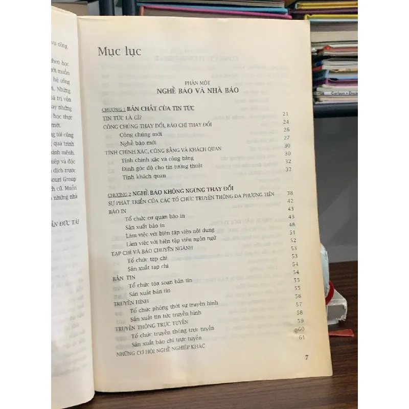 Nhà báo hiện đại – News Reporting and Writing – The Missouri Group 592356
