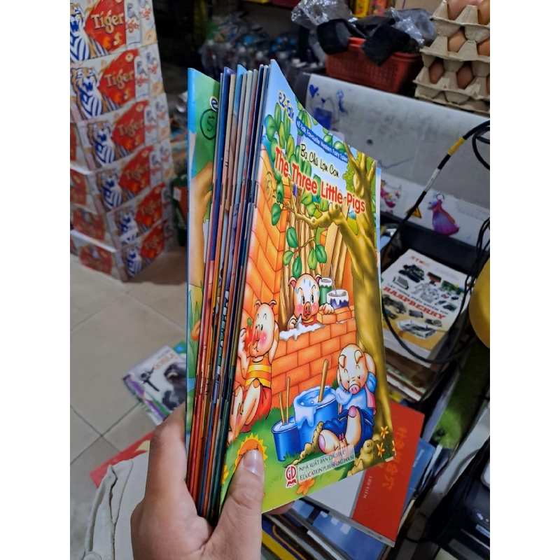 13 cuốn truyện cổ song ngữ Anh Việt NXB Giáo Dục eztalk - 2008 mới 90% - - HCM3012 924395