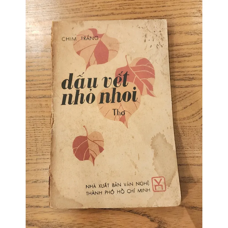 Thơ DẤU VẾT NHỎ NHOI 716326