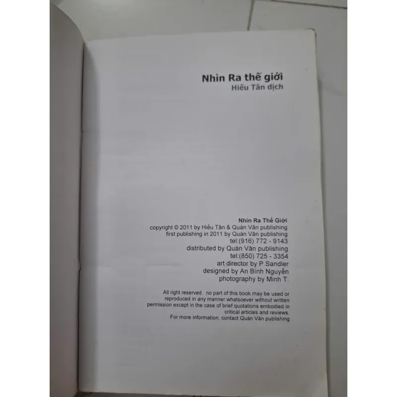 Nhìn ra thế giới - Hiếu Tân - Chính trị / Xã hội / Tiểu luận 1006575