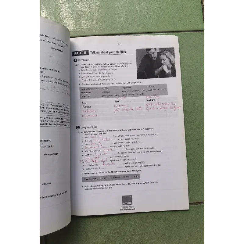 [Tiếng Anh căn bản] Aroma - Business Goals 2 - A4 Elementary 2 - Student's boo 1023197