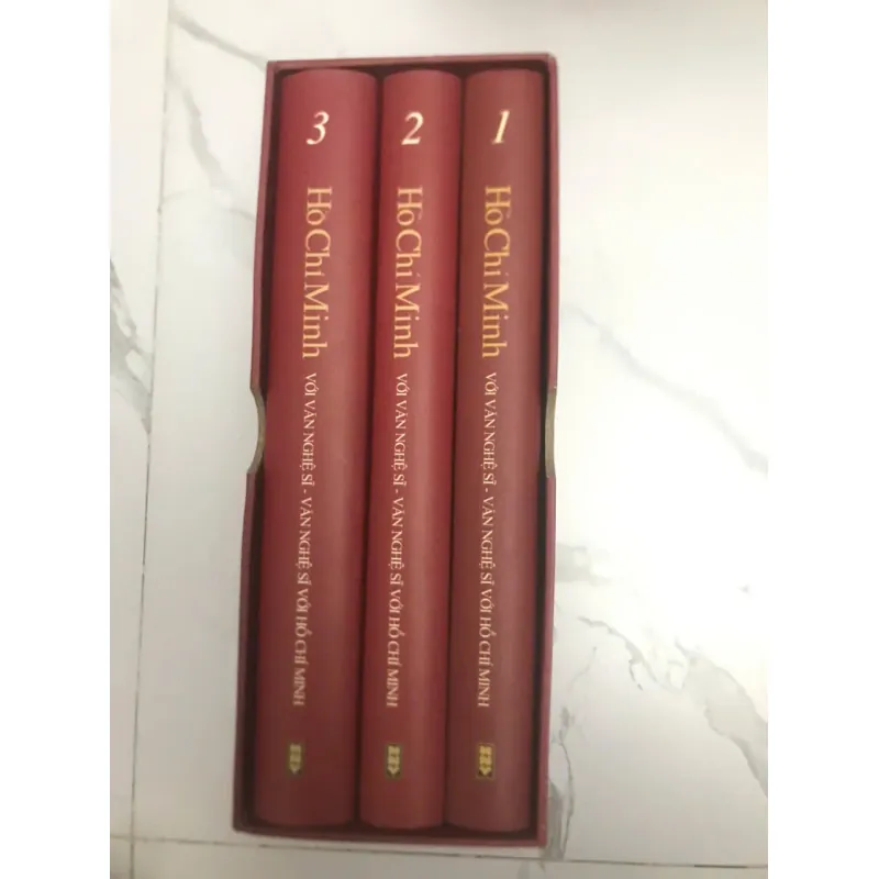 HỒ CHÍ MINH VỚI VĂN NGHỆ SĨ & VĂN NGHỆ SĨ VỚI HỒ CHÍ MINH (Bộ 3 Tập Kèm Hộp) 599147