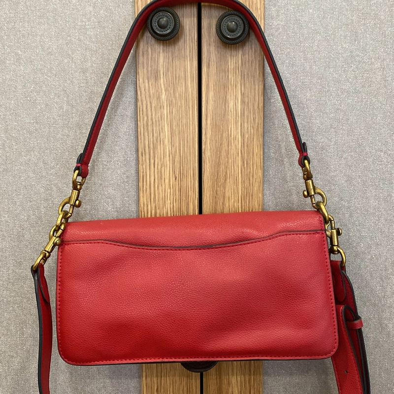 Túi Coach dòng Tabby đỏ (đeo vai, đeo chéo) 525517