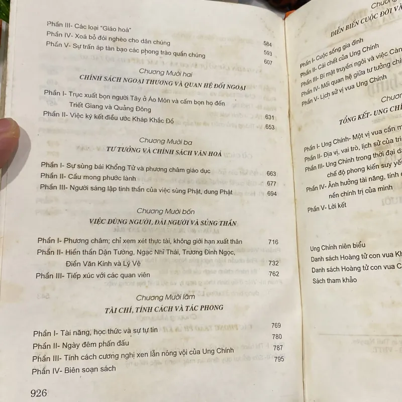 TRÍ TUỆ UNG CHÍNH, bản bìa cứng (XB 2003) 974533