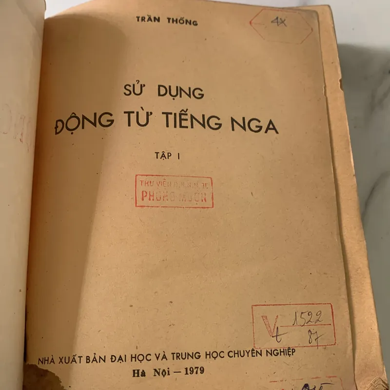 Học tiếng Nga: Sử dụng động từ tiếng Nga, Trần Thống  708469