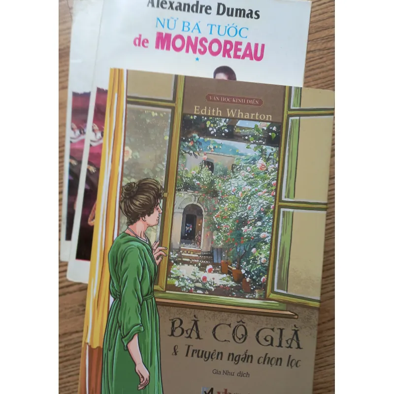 Nữ bá tước De Monsoreau & Bà cô già 993440