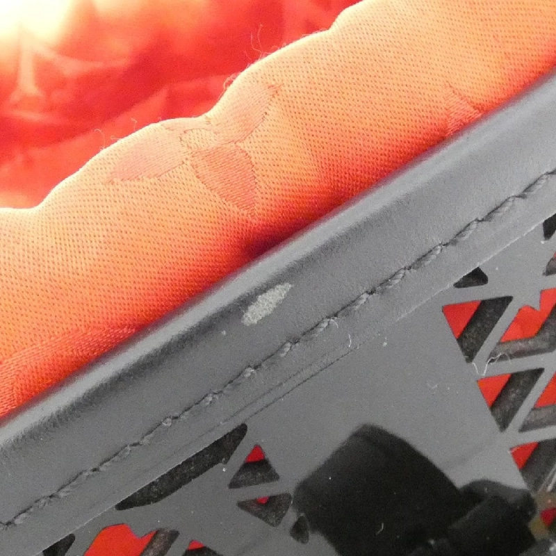 Túi xách vai Louis Vuitton Monogram Race Bucket PM M20352 610781