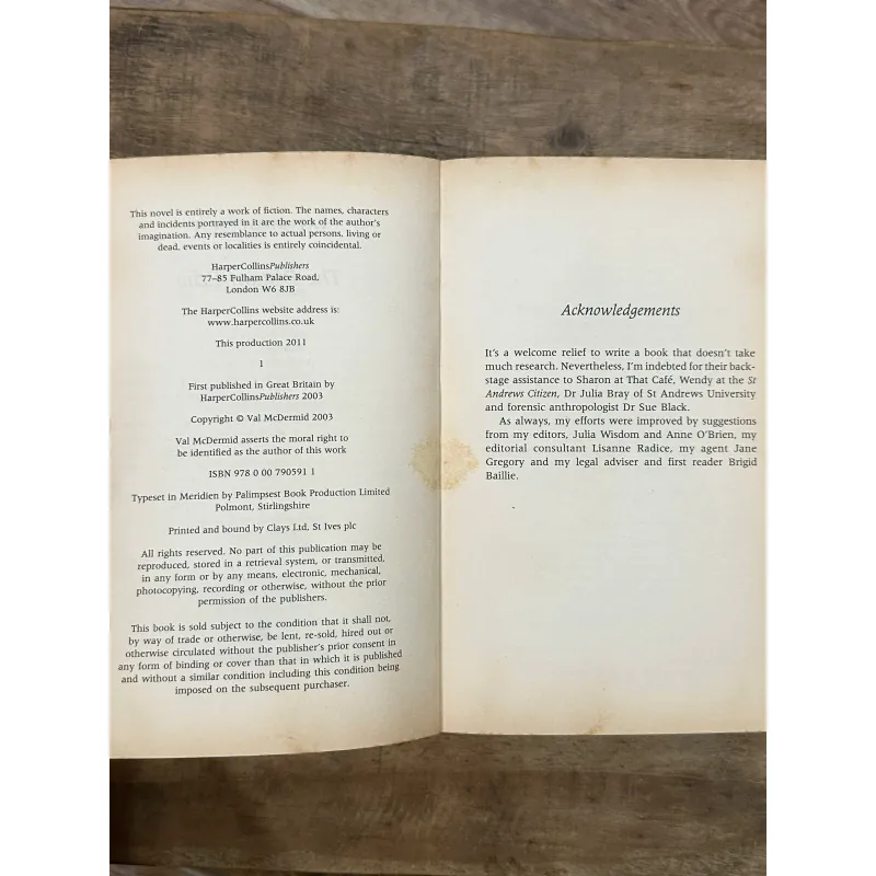 The Distant Echo - Val McDermid 736304