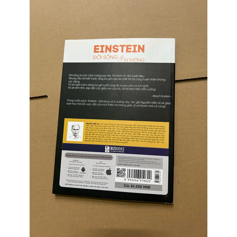 Einstein Đời sống & tư tưởng 547373