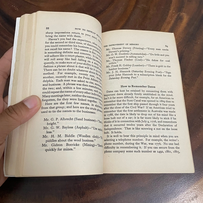 II How to Develop Self-Confidence and Influence People by Public Speaking - Dale Carnegie 456231