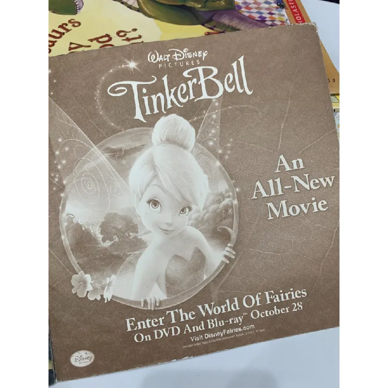 Tinker Bell: A Guide to Pixie Hollow – Disney 559681