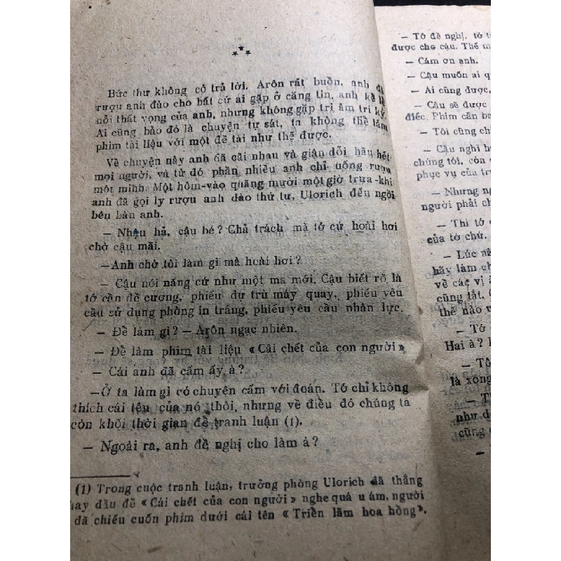 Triển lãm hoa hồng 1985 mới 50% ố vàng rách gáy nhẹ Okenho Itvan HPB0906 SÁCH VĂN HỌC 162704