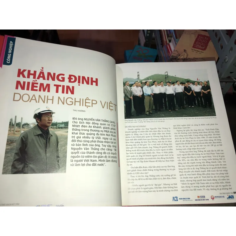 Doanh nhân bản lĩnh & cống hiến  1010089