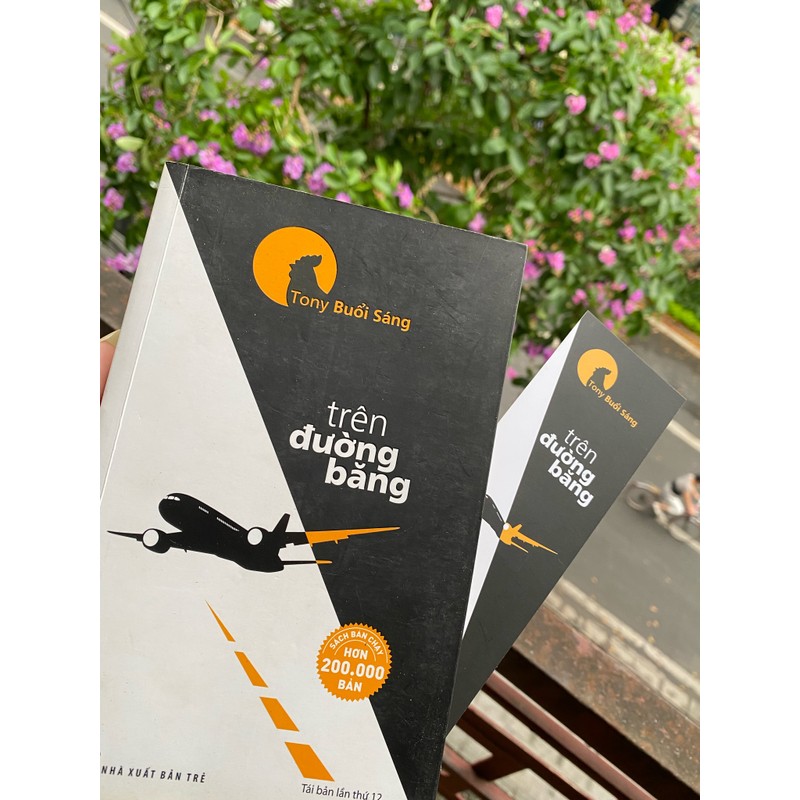 Trên đường băng - Tony buổi sáng (Bìa đen) 148955