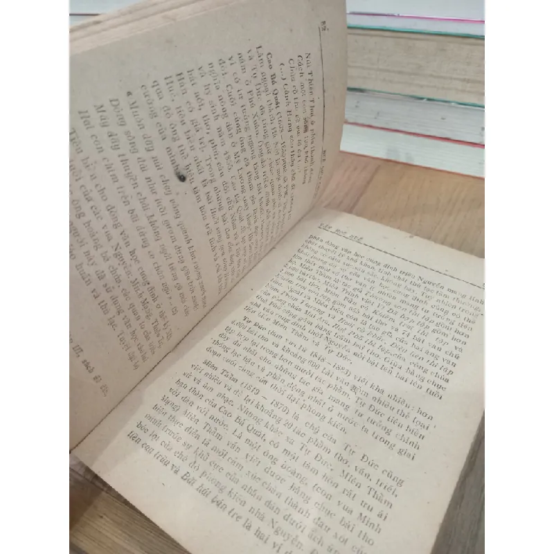 HUẾ GIỮA CHÚNG TA - LÊ VĂN HẢO 166143