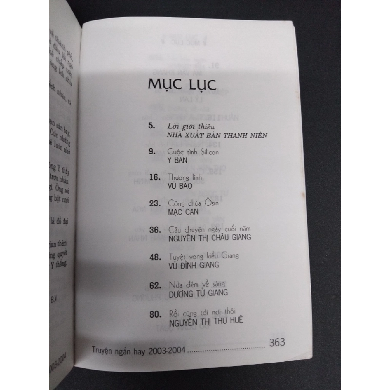 Truyện ngắn hay 2003 - 2004 mới 80% bẩn bìa, ố nhẹ 2004 HCM2110 Nhiều tác giả VĂN HỌC 305952