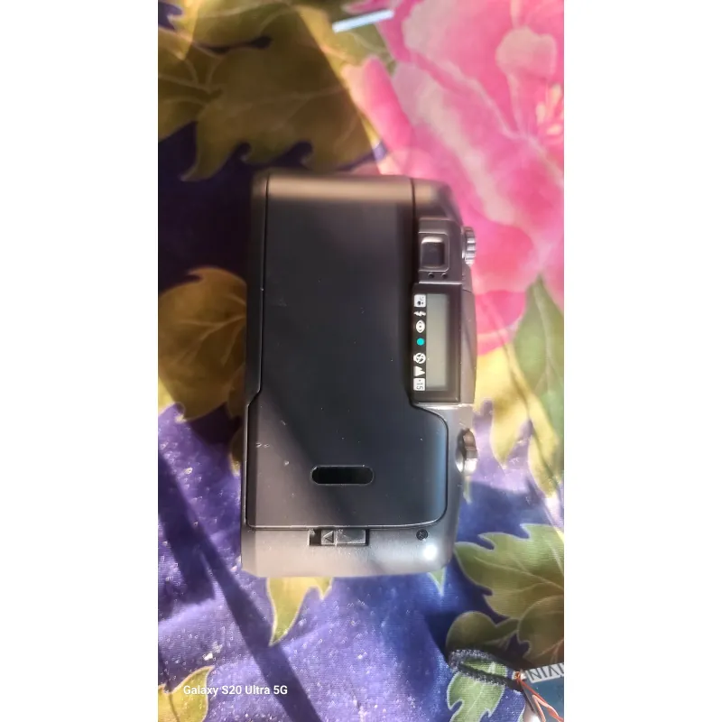 máy ảnh film point-and-shoot Konica Z-up 140 Super 787555