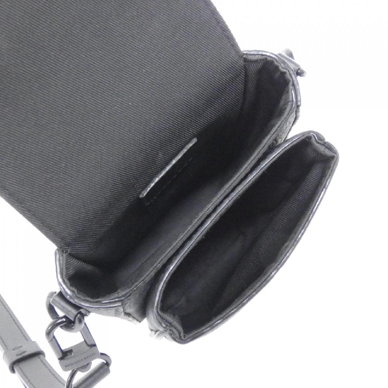 Túi đeo vai Louis Vuitton Trillon Monogram S Lock Vertical Wearable Wallet M81524 611334