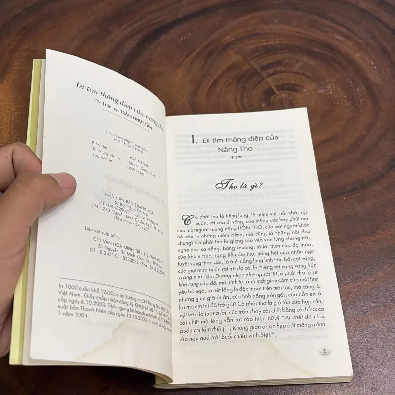II Thơ: Đi Tìm Thông Điệp Của Nàng Thơ - Tiến Sĩ Triết Học Trần Nhựt Tân - 2004 1000913